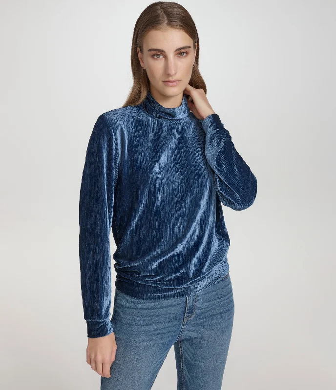 Wavy Velvet Turtleneck Long Sleeve Top